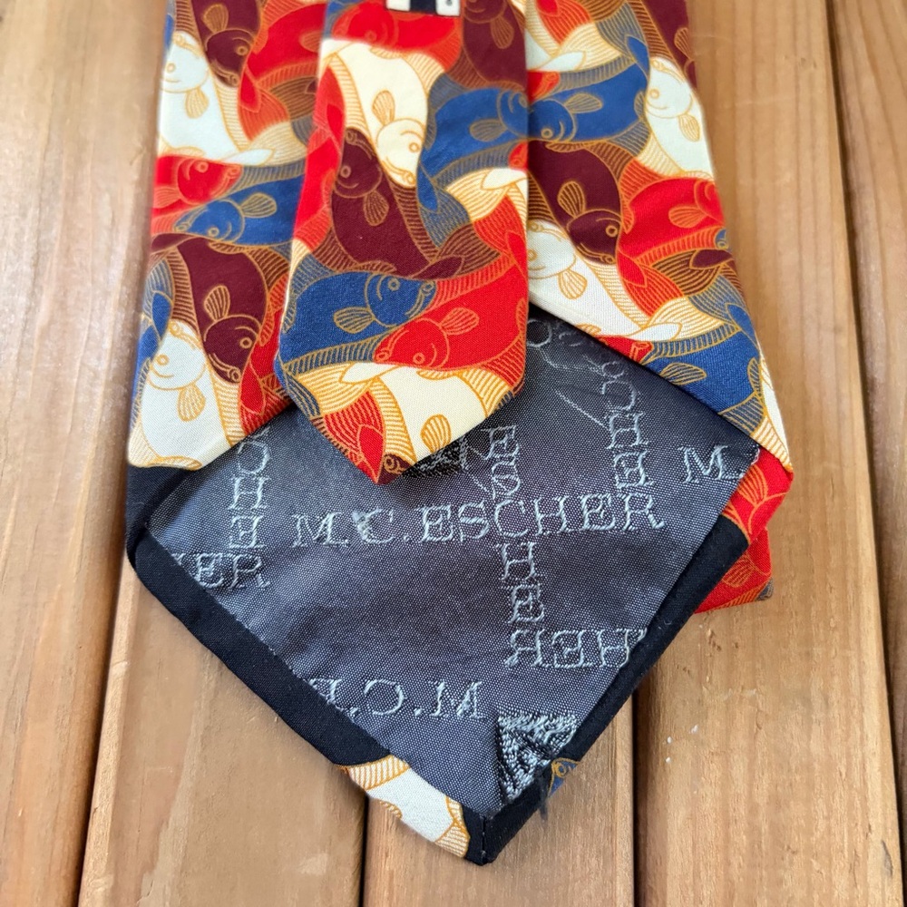 M.C. Escher Tessellation Fish Silk Tie Art Museum Graphic Novelty - Picture 5 of 5